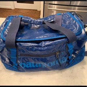 Patagonia 40L black hole duffel bag